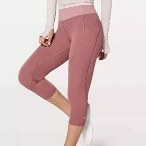 Lululemon Quick Feet Crop capri leggings  Size 6 Auburn -Quicksand pink